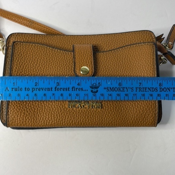 Kenneth Cole Vegan Pebble Leather Butterscotch Crossbody - Picture 8 of 9